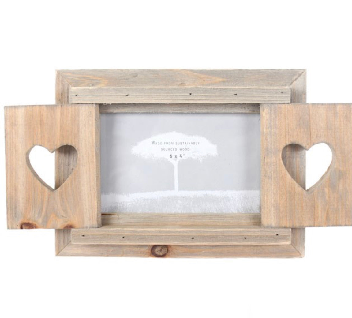 Driftwood Style Frame With Shutter